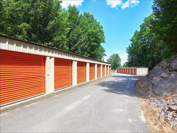 Facility photo: //images.sparefoot.com/medium/2317706928ab49ab80d.png