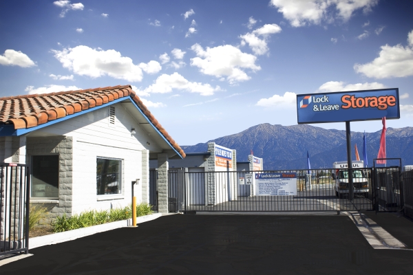 Facility photo: //images.sparefoot.com/medium/2317976887bd0b6a277.jpg