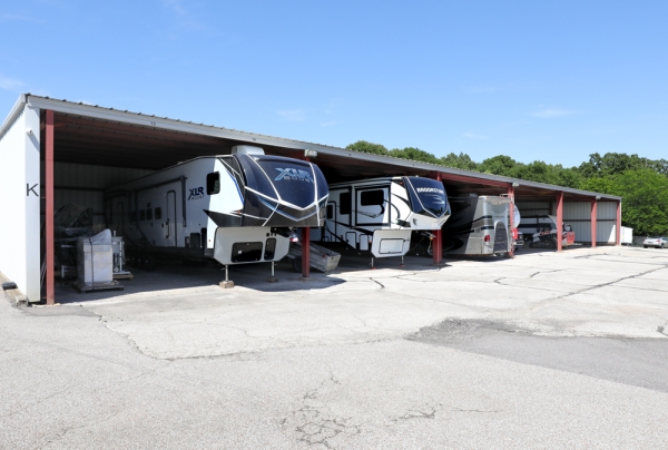 Facility photo: //images.sparefoot.com/medium/2317996a18c26846646.jpg