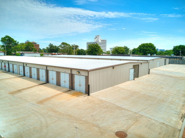 Storage Units at Storelocal Tulsa - 4512 East 51St Street