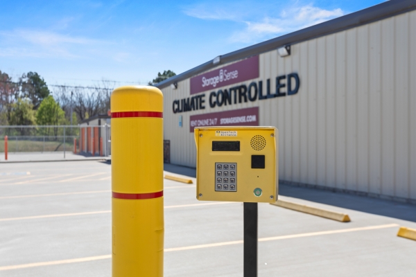 Facility photo: //images.sparefoot.com/medium/2318346893a71219b76.jpg