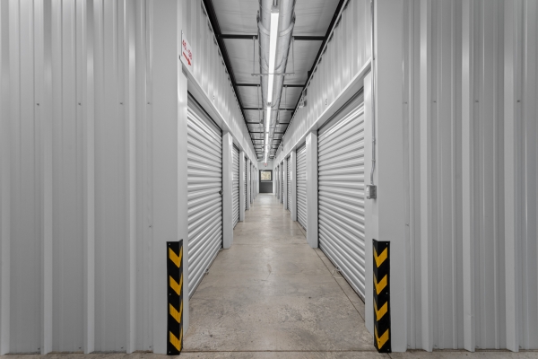 Facility photo: //images.sparefoot.com/medium/2318346893a7f55a37e.jpg