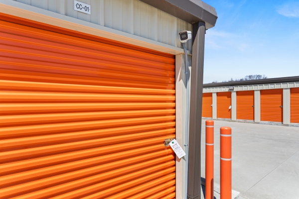 Facility photo: //images.sparefoot.com/medium/2318346893a82f9d6c3.jpg