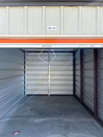 Facility photo: //images.sparefoot.com/medium/2318346893a86bd15a3.jpg