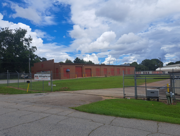Facility photo: //images.sparefoot.com/medium/23183668e04596df34b.png
