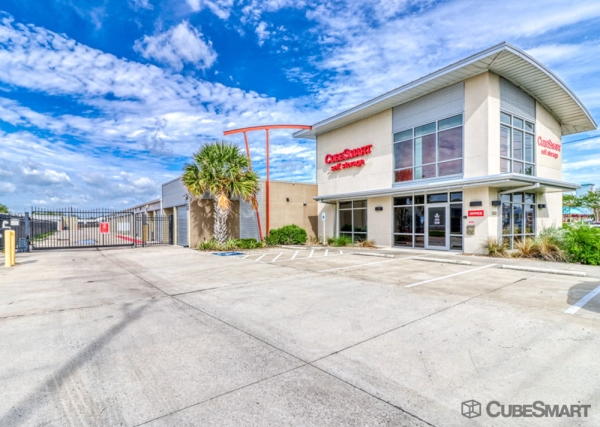 Facility photo: //images.sparefoot.com/medium/23184769dcb9d8dcca8.jpg