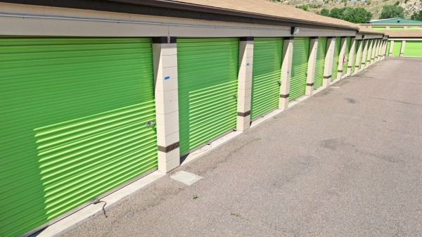 Facility photo: //images.sparefoot.com/medium/231872699430d45956a.jpg