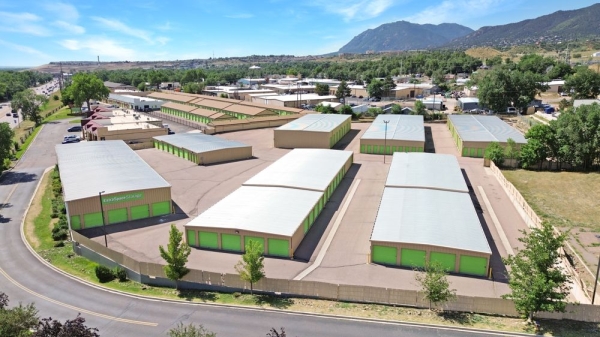 Facility photo: //images.sparefoot.com/medium/231872699430d5eef91.jpg