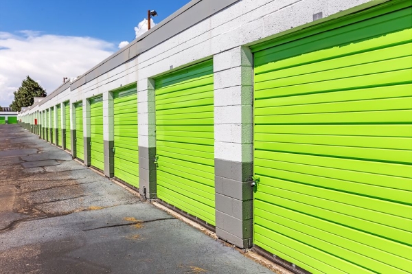 Facility photo: //images.sparefoot.com/medium/2318916994303cf287c.jpg