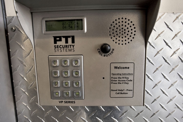 Facility photo: //images.sparefoot.com/medium/231923699430b5ca85e.jpg