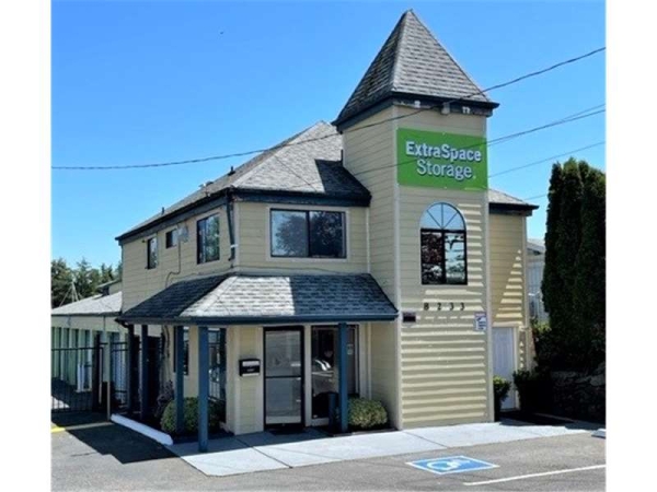 Storage Units at Extra Space Storage - 6164 - Tacoma - Hosmer St - 8233 South Hosmer Street