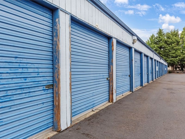 Storage Units at Extra Space Storage - 6164 - Tacoma - Hosmer St - 8233 South Hosmer Street