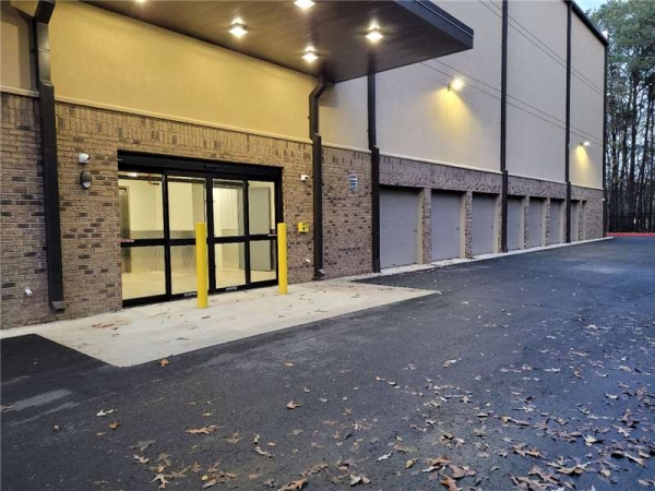 Storage Units at Extra Space Storage - 7394 - Kennesaw - Chastain Rd NW - 331 Chastain Road Northwest