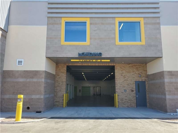 Storage Units at Extra Space Storage - 7412 - Phoenix - 6316 N 7th St - 6316 North 7th Street