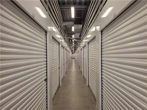 Storage Units at Extra Space Storage - 7412 - Phoenix - 6316 N 7th St - 6316 North 7th Street