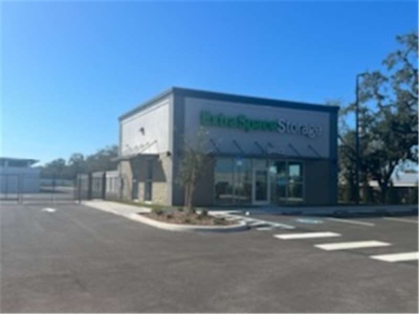 Storage Units at Extra Space Storage - 7424 - Sarasota - Anise Dr - 5700 Anise Drive