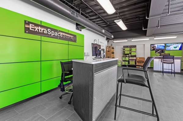 Facility photo: //images.sparefoot.com/medium/231987699431aabc227.jpg