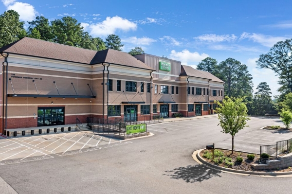 Facility photo: //images.sparefoot.com/medium/231993699431d8cfa4f.jpg