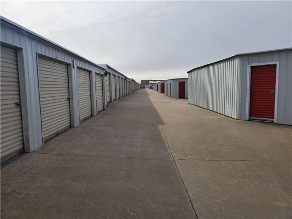 Storage Units at Extra Space Storage - 7552 - Tulsa - Skelly Dr - 6590 East Skelly Drive