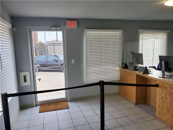 Storage Units at Extra Space Storage - 7552 - Tulsa - Skelly Dr - 6590 East Skelly Drive