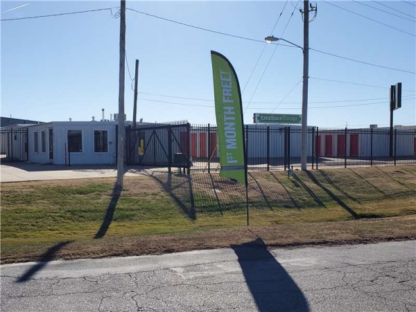 Storage Units at Extra Space Storage - 7552 - Tulsa - Skelly Dr - 6590 East Skelly Drive