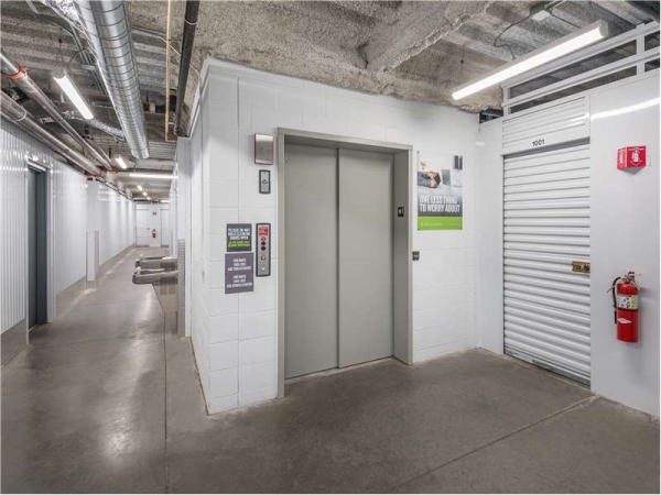 Facility photo: //images.sparefoot.com/medium/23204564e00a0e0e75a.jpg