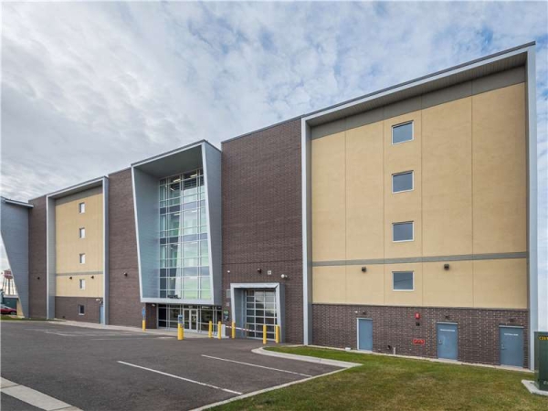 Facility photo: //images.sparefoot.com/medium/23204564e00a149cabd.jpg