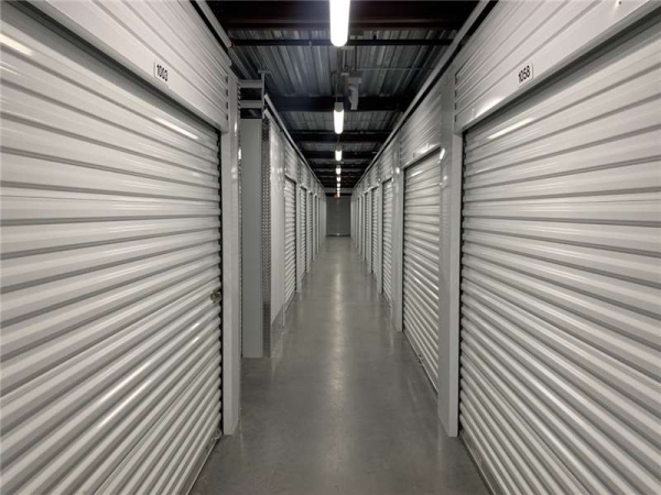 Facility photo: //images.sparefoot.com/medium/23204664e00a1a28528.jpg