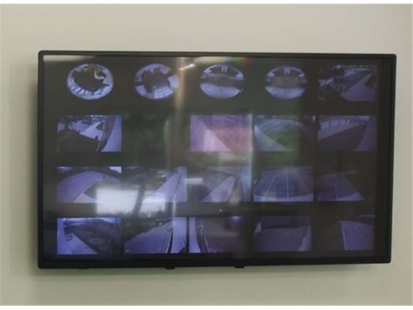 Storage Units at Extra Space Storage - 7575 - Pembroke Pines - 18460 Pines Blvd - 18460 Pines Boulevard