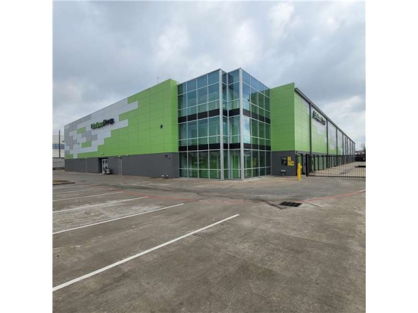 Storage Units at Extra Space Storage - 7604 - Houston - Brittmoore Rd - 1050 Brittmoore Road