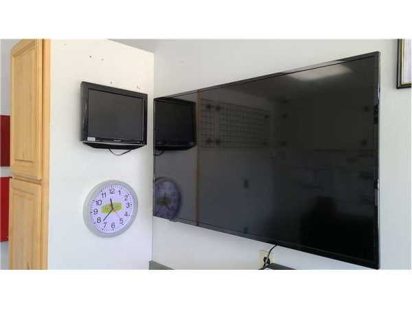 Storage Units at Extra Space Storage - 7622 - Upper Darby - Fairfield Ave - 237 Fairfield Avenue