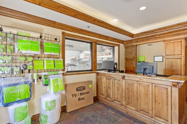 Facility photo: //images.sparefoot.com/medium/23215269943266d7069.jpg