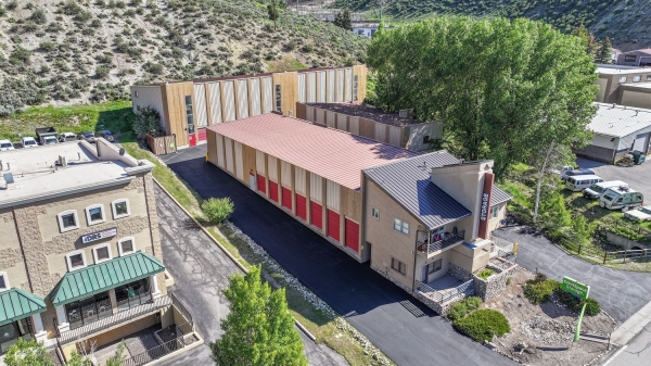 Facility photo: //images.sparefoot.com/medium/23215269943269a92fa.jpg