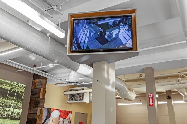 Facility photo: //images.sparefoot.com/medium/2321816994328f6a0a6.jpg