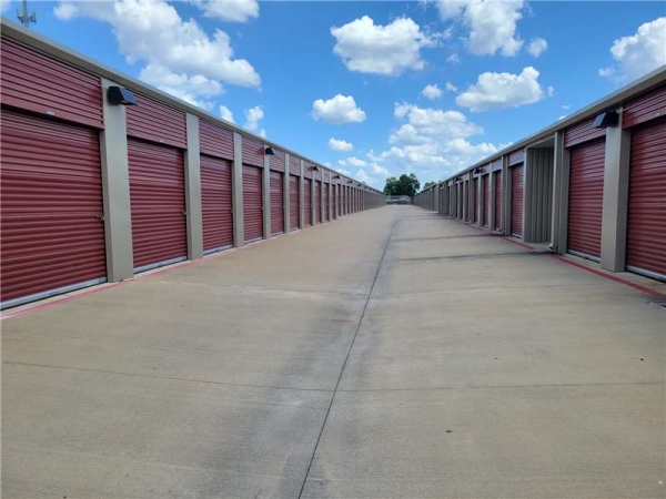 Storage Units at Extra Space Storage - 7777 - Spring - Aldine Westfield Rd - 30690 Aldine Westfield Road