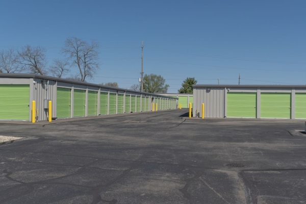 Facility photo: //images.sparefoot.com/medium/23221269d8e7f67e0df.jpg