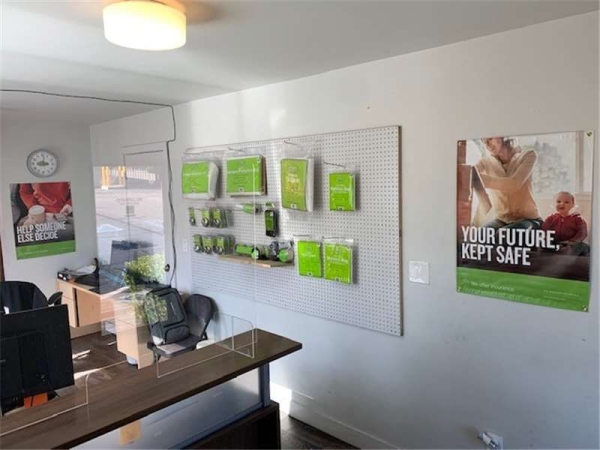 Facility photo: //images.sparefoot.com/medium/23223169943238d83ba.jpg