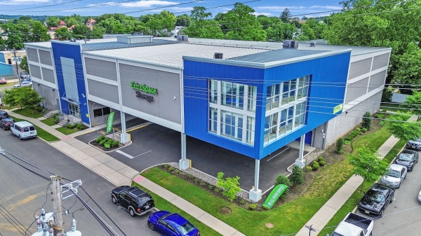 Facility photo: //images.sparefoot.com/medium/2322466994323944327.jpg