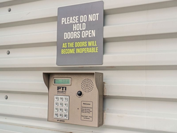 Facility photo: //images.sparefoot.com/medium/23227969027e2b32069.jpg