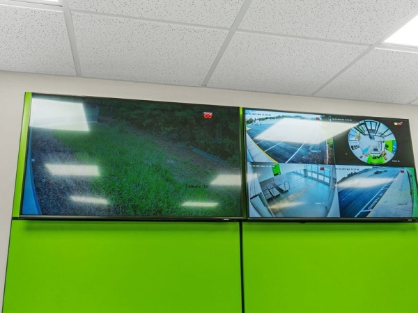 Facility photo: //images.sparefoot.com/medium/23227969027e2ca172d.jpg