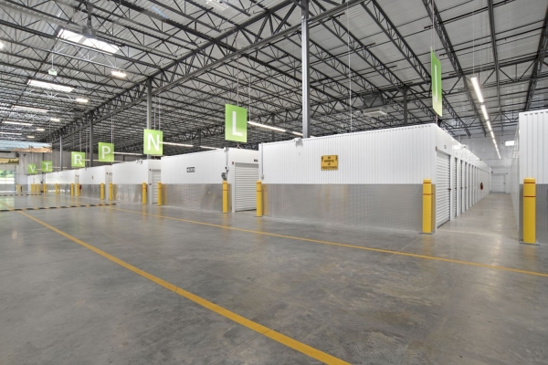 Facility photo: //images.sparefoot.com/medium/2322926a4cec2838c21.jpg