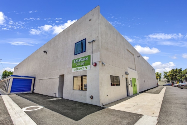 Facility photo: //images.sparefoot.com/medium/232296699432495fd12.jpg