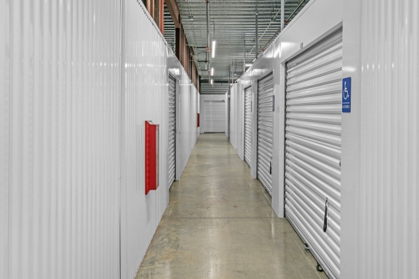 Facility photo: //images.sparefoot.com/medium/232297699432ca3d569.jpg