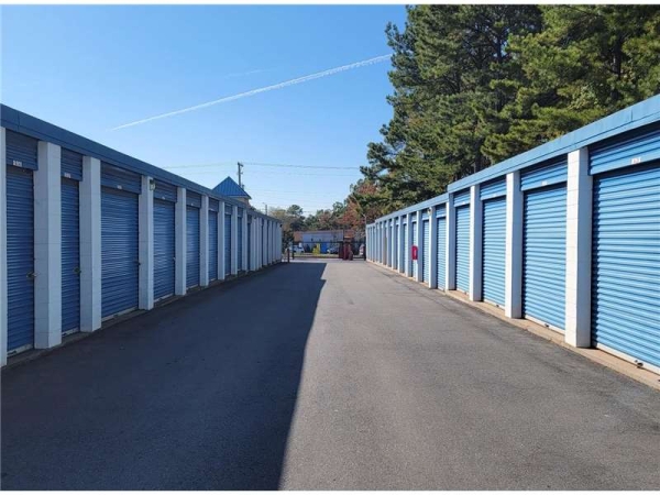 Storage Units at Extra Space Storage - 7966 - Charlotte - 5649 South Blvd - 5649 South Boulevard