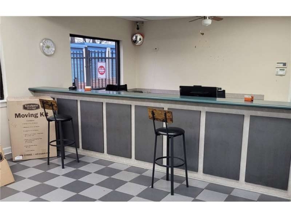 Storage Units at Extra Space Storage - 7966 - Charlotte - 5649 South Blvd - 5649 South Boulevard