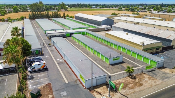 Facility photo: //images.sparefoot.com/medium/232320699432cedd668.jpg