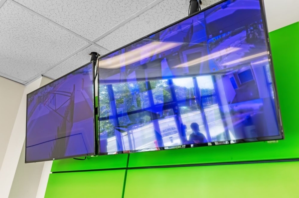 Facility photo: //images.sparefoot.com/medium/232322699432c74e008.jpg