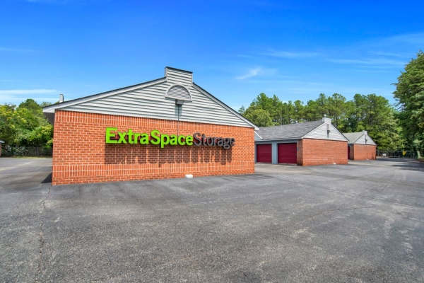 Facility photo: //images.sparefoot.com/medium/232324699432af7b967.jpg