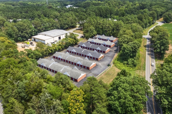 Facility photo: //images.sparefoot.com/medium/232324699432b07fed7.jpg