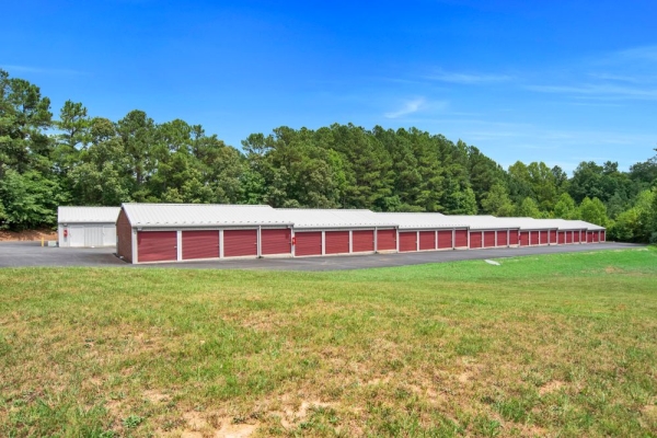 Facility photo: //images.sparefoot.com/medium/232324699432b3df479.jpg